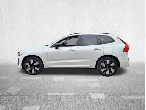 2025 Volvo XC60 Plug-In Hybrid T8 Plus