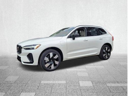 2025 Volvo XC60 Plug-In Hybrid T8 Plus