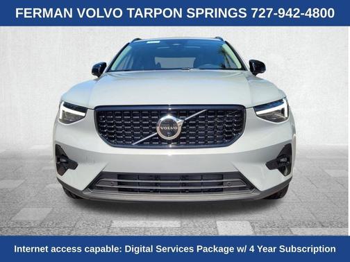 2026 Volvo XC40 B5 Plus
