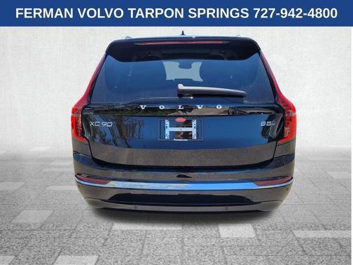 2025 Volvo XC90 B5 Core