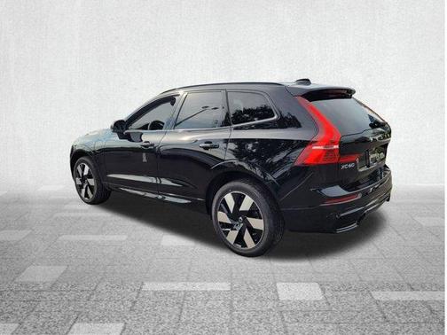 2025 Volvo XC60 Plug-In Hybrid T8 Plus