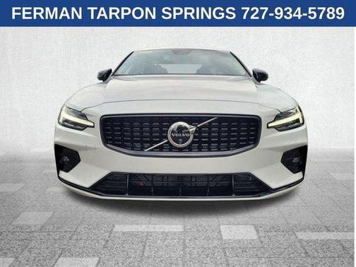 2024 Volvo S60 B5 Plus Dark Theme