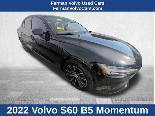 2022 Volvo S60 B5 Momentum
