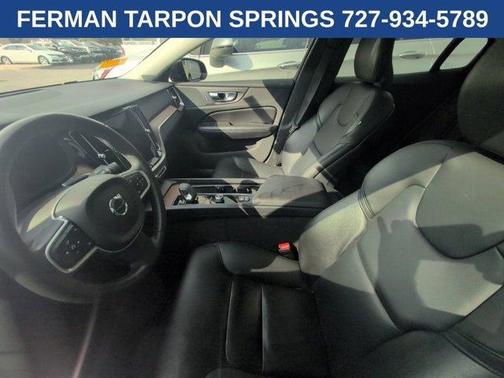 2022 Volvo S60 B5 Momentum