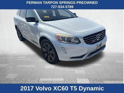 2017 Volvo XC60 T5 Dynamic
