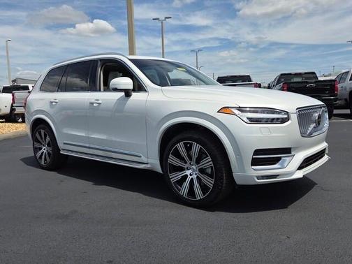 White 2023 Volvo XC90 B6 Ultimate 7-Seater