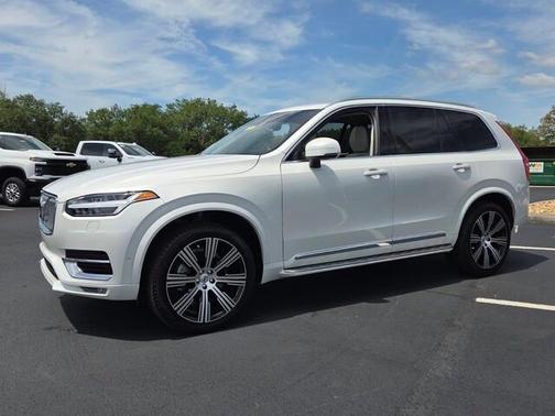 White 2023 Volvo XC90 B6 Ultimate 7-Seater