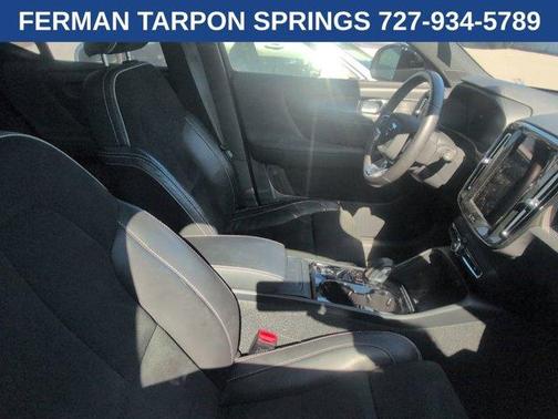 2021 Volvo XC40 T5 R-Design