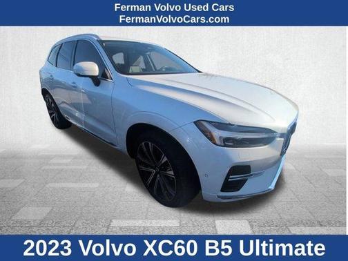 2023 Volvo XC60 B5 Ultimate Bright Theme