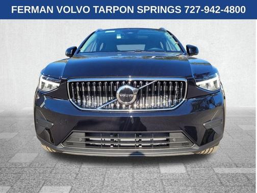2025 Volvo XC40 B5 Core Bright Theme