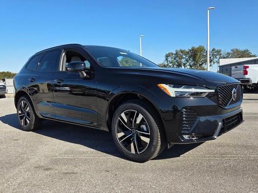 Black 2026 Volvo XC60 B5 Core