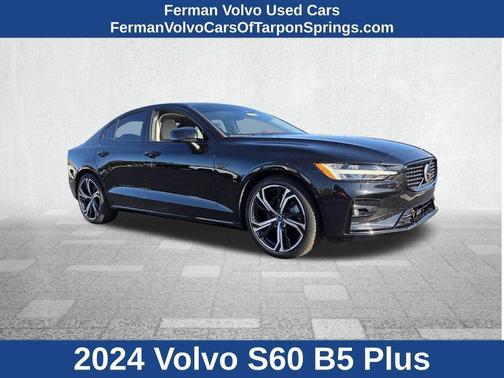 Black 2024 Volvo S60 B5 Plus Dark Theme