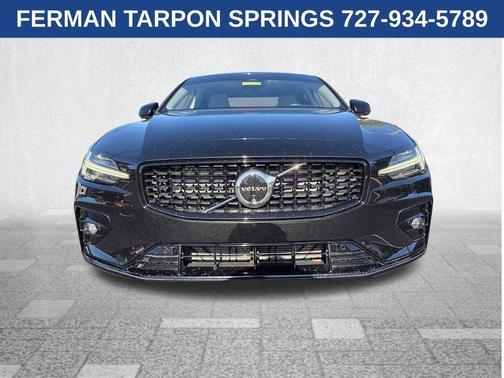 Black 2024 Volvo S60 B5 Plus Dark Theme