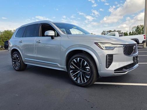 2025 Volvo XC90 B6 Plus 7-Seater