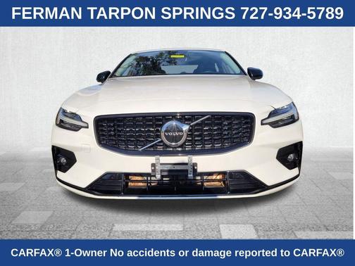 2024 Volvo S60 B5 Core Dark Theme