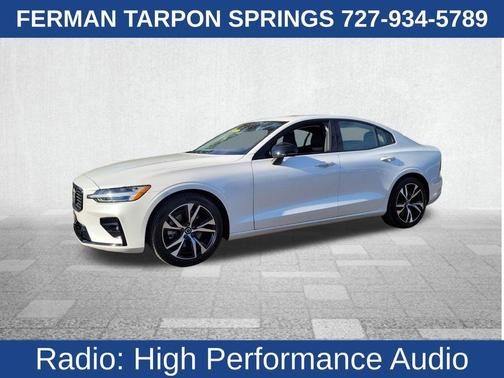 2024 Volvo S60 B5 Core Dark Theme