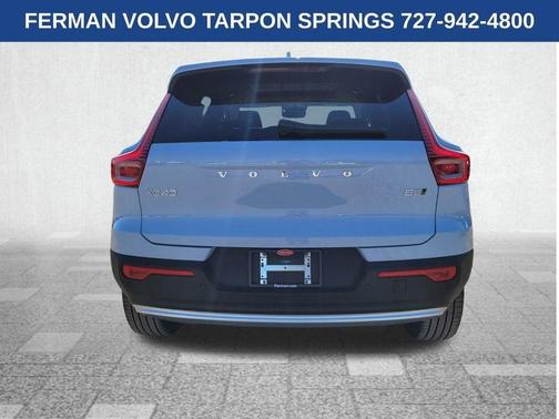 2025 Volvo XC40 B5 Plus Bright Theme