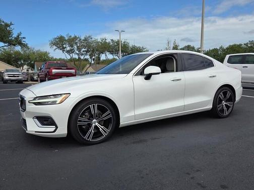 White 2021 Volvo S60 T5