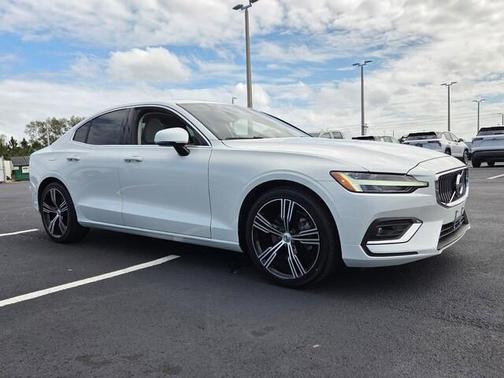 White 2021 Volvo S60 T5