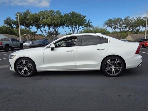 White 2021 Volvo S60 T5