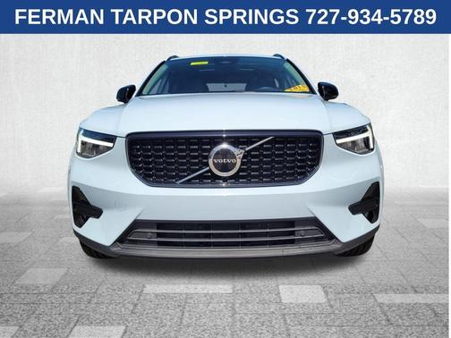 2024 Volvo XC40 B5 Core
