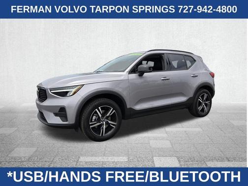 Silver 2026 Volvo XC40 B4 Core