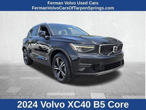 Black 2024 Volvo XC40 CORE