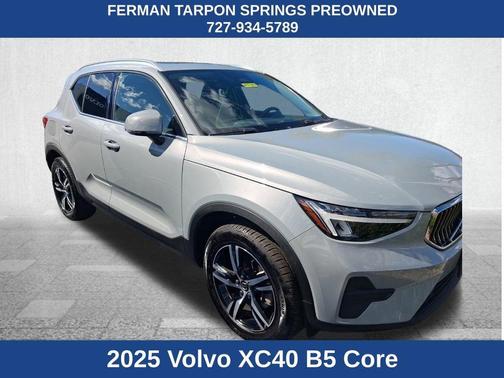 2025 Volvo XC40 B5 Core Bright Theme