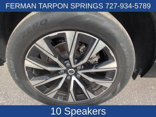 2023 Volvo XC60 B5 Plus Dark Theme