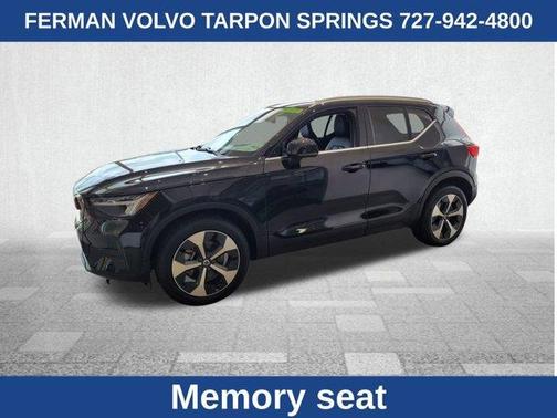 2025 Volvo XC40 B5 Core Bright Theme