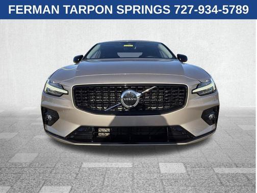 2023 Volvo S60 B5 Core Dark Theme