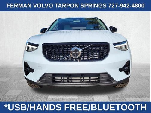 2026 Volvo XC40 B4 Plus