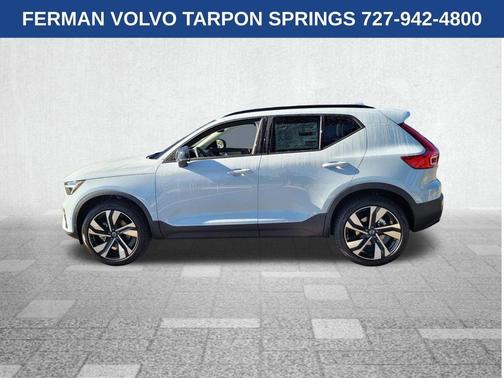 2026 Volvo XC40 B4 Plus
