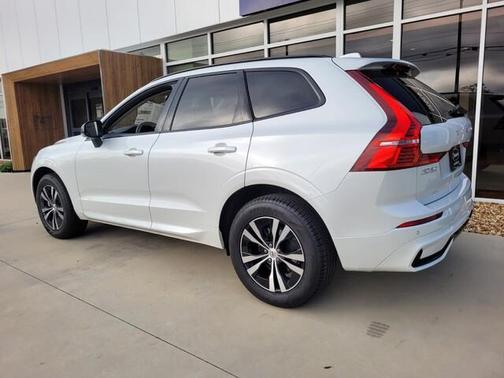 2025 Volvo XC60 B5 Core