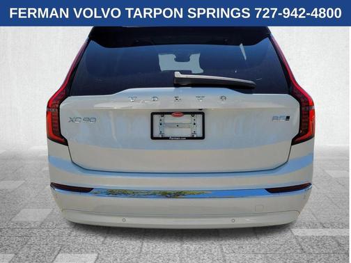 2025 Volvo XC90 B5 Core