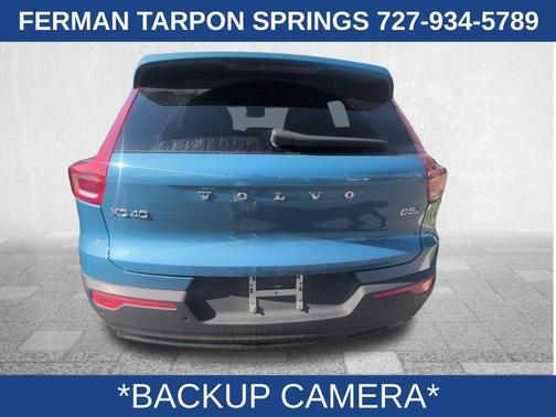 2025 Volvo XC40 B5 Plus Dark Theme