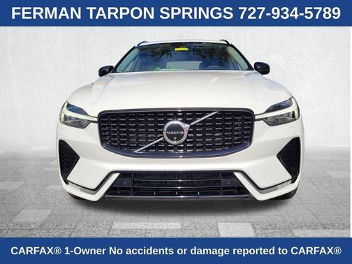 2023 Volvo XC60 B5 Ultimate Dark Theme