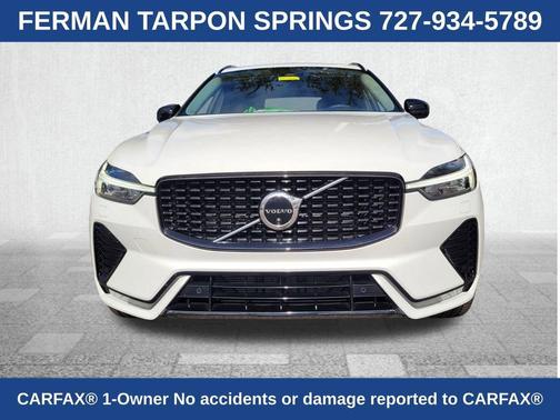 2023 Volvo XC60 B5 Ultimate Dark Theme