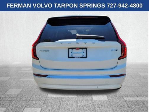 2025 Volvo XC90 B5 Core
