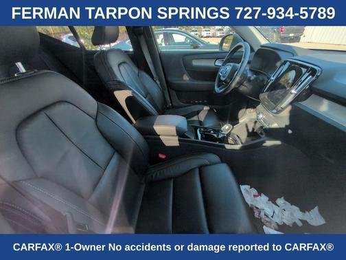 2023 Volvo XC40 B4 Plus Bright Theme