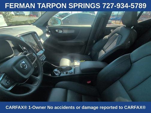 2025 Volvo XC40 B5 Plus Bright Theme