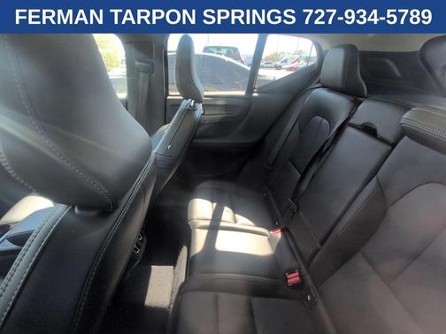 2025 Volvo XC40 B5 Plus Bright Theme