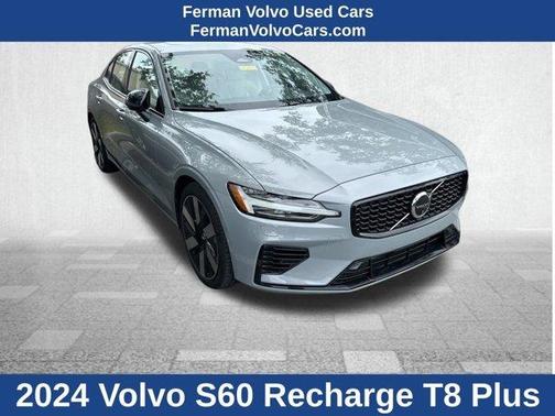 2024 Volvo S60 Recharge Plug-In Hybrid T8 Plus Dark Theme