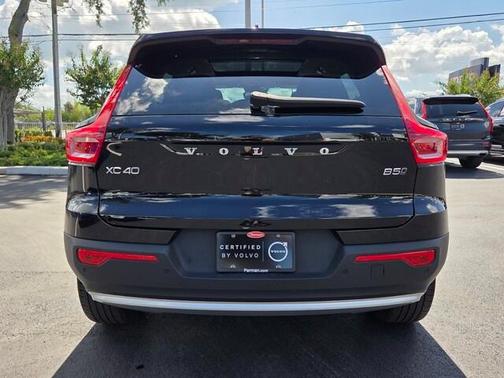 Black 2024 Volvo XC40 B5 Plus Bright Theme