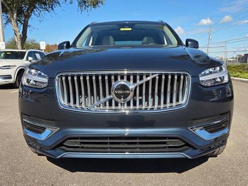 2024 Volvo XC90 B6 Plus Bright Theme 7-Seater