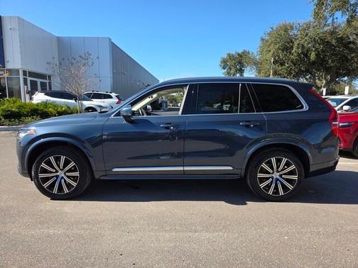 2024 Volvo XC90 B6 Plus Bright Theme 7-Seater