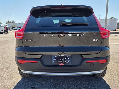 Black 2025 Volvo XC40 B5 Core Bright Theme