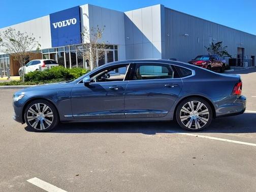 2023 Volvo S90 Recharge Plug-In Hybrid T8 Ultimate