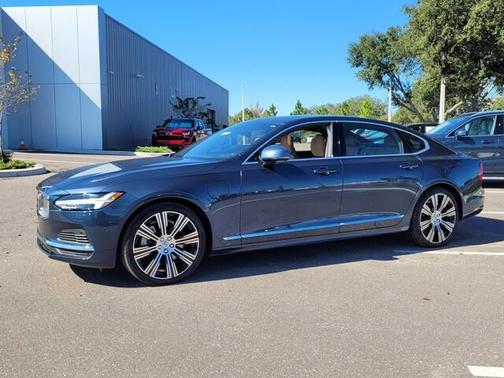 2023 Volvo S90 Recharge Plug-In Hybrid T8 Ultimate