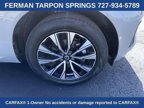 Gray 2023 Volvo XC60 B5 Core